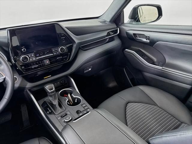 2025 Toyota Highlander XSE