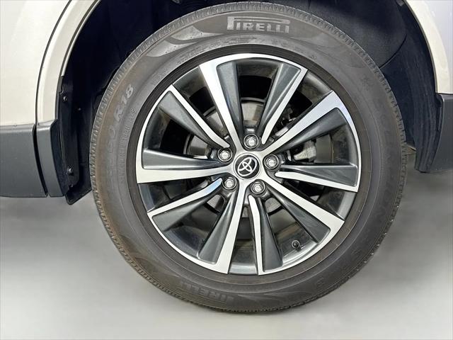 2024 Toyota Venza LE