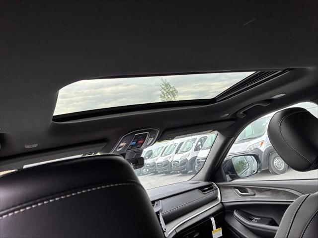 2026 Jeep Grand Cherokee L Altitude 4x4