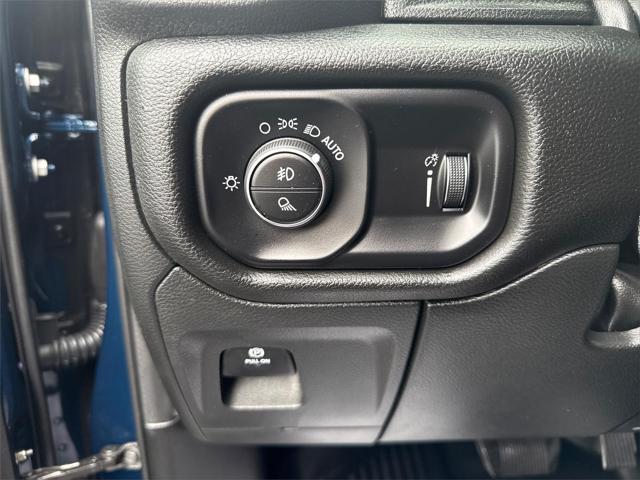 2023 Ram 1500 Big Horn Crew Cab 4x4 5'7" Box