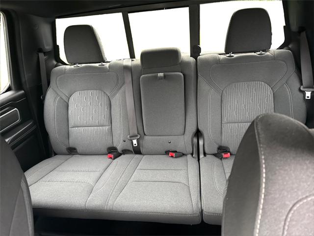 2023 Ram 1500 Big Horn Crew Cab 4x4 5'7" Box