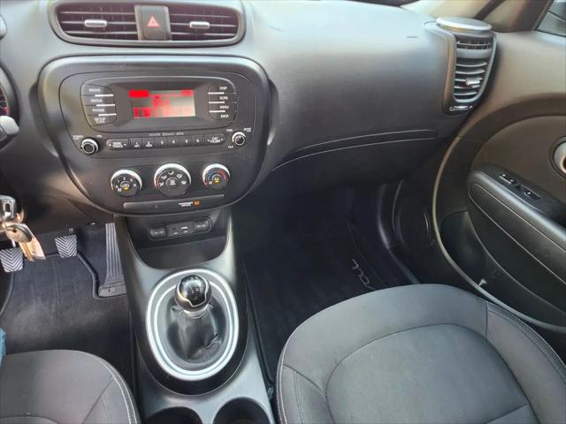2016 Kia Soul Base