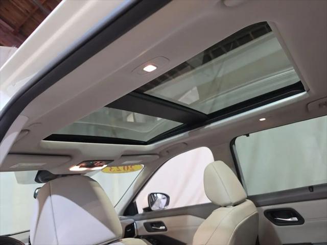 2023 Nissan Rogue SL Intelligent AWD