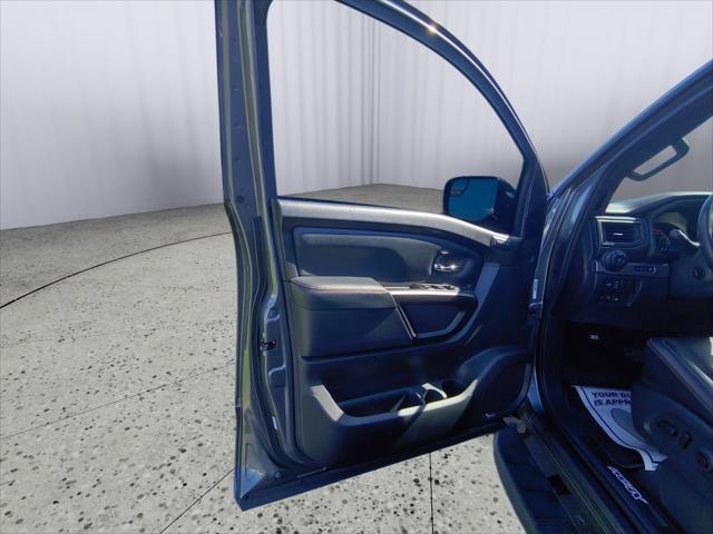 2024 Nissan Titan Crew Cab PRO-4X 4x4
