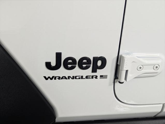 2025 Jeep Wrangler 4-Door Willys 4x4