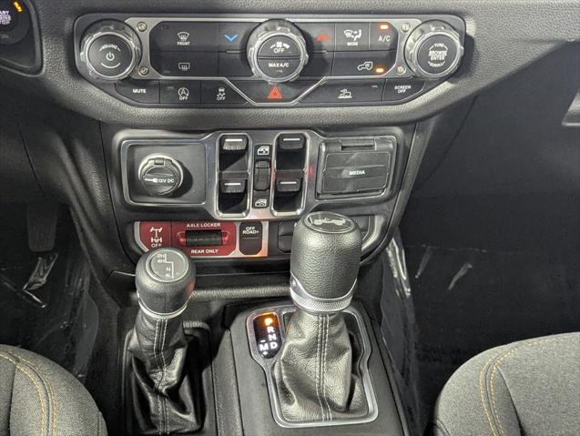 2025 Jeep Wrangler 4-Door Willys 4x4