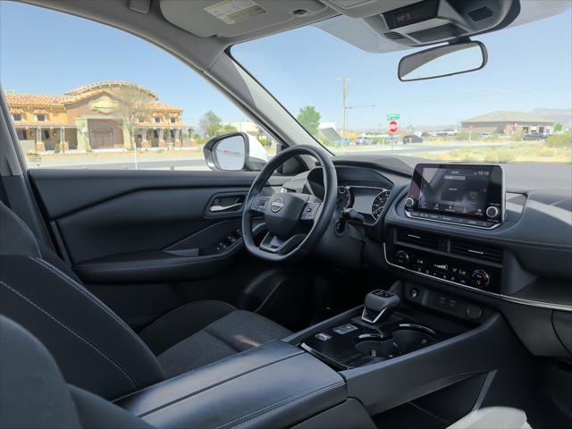 2025 Nissan Rogue SV FWD