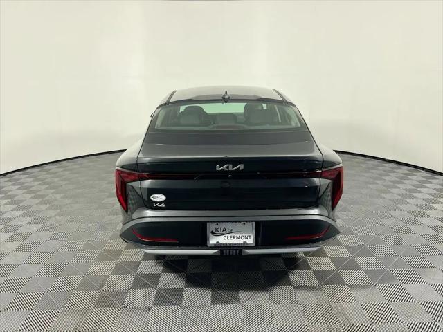 2026 Kia K4 LXS