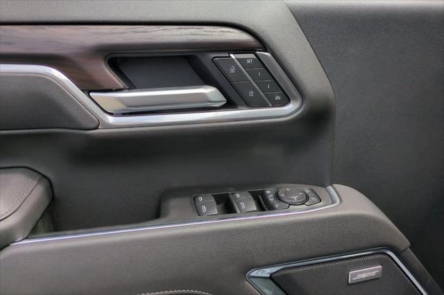 2026 GMC Sierra 2500HD Crew Cab, Standard Bed, SLT, 4WD