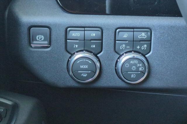 2026 GMC Sierra 2500HD Crew Cab, Standard Bed, SLT, 4WD