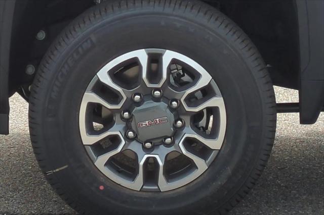 2026 GMC Sierra 2500HD Crew Cab, Standard Bed, SLT, 4WD