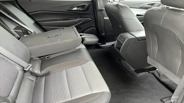 2025 Chevrolet Trax FWD LT