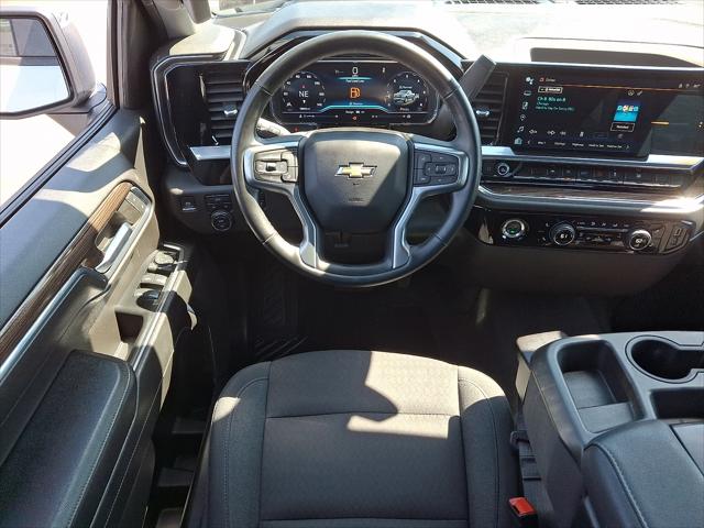 2023 Chevrolet Silverado 1500 4WD Double Cab Standard Bed LT with 2FT