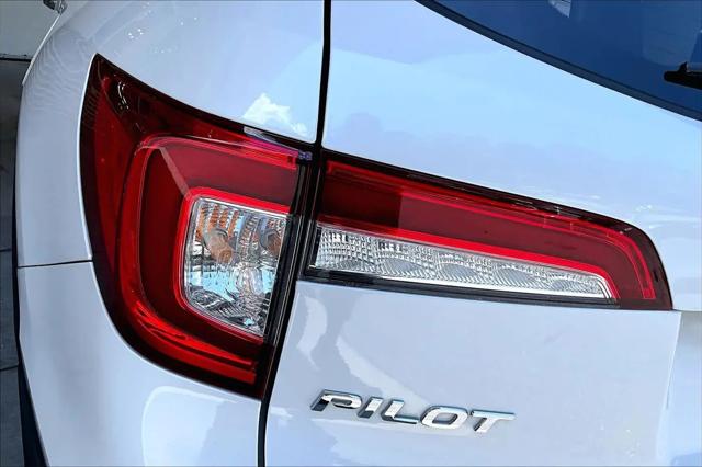 2021 Honda Pilot AWD Elite