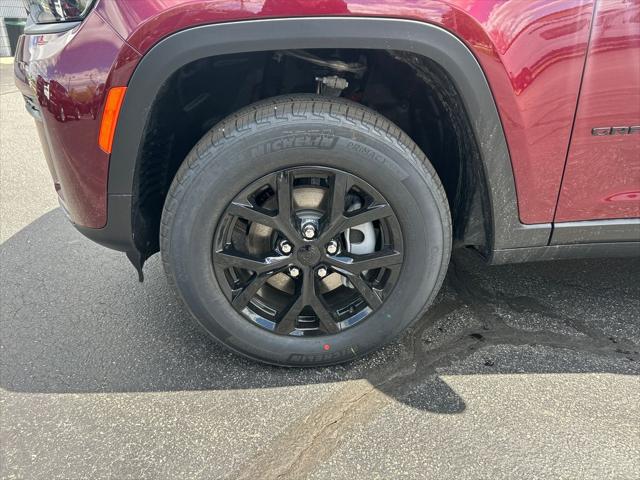 2026 Jeep Grand Cherokee Altitude 4x4