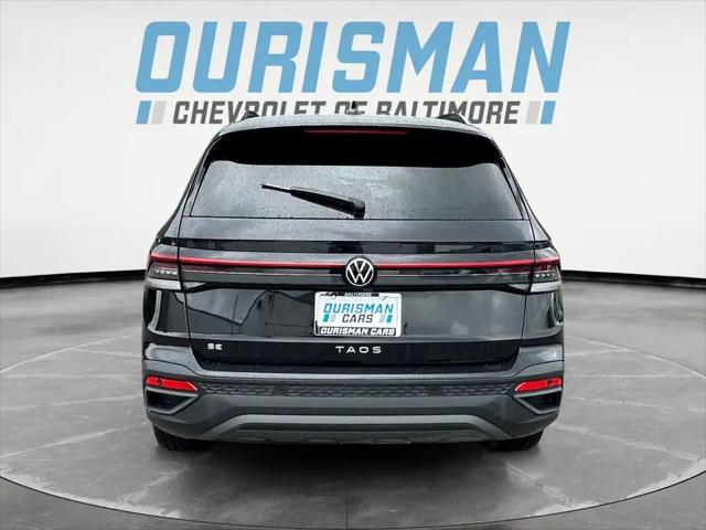 2025 Volkswagen Taos 1.5T SE Black