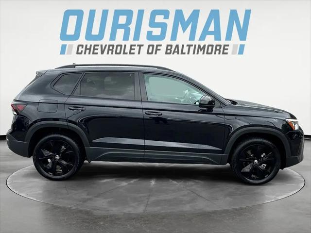 2025 Volkswagen Taos 1.5T SE Black