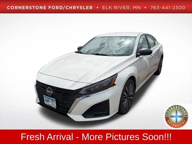 2025 Nissan Altima SV FWD for sale in Elk River, MN