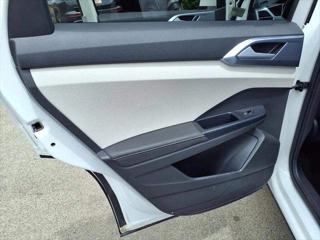 2025 Volkswagen Taos 1.5T SE