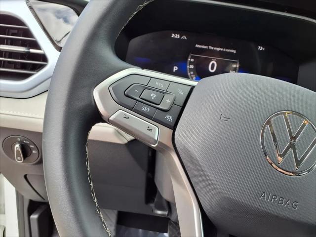 2025 Volkswagen Taos 1.5T SE