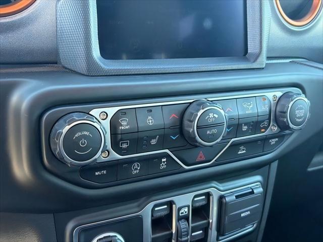 2022 Jeep Gladiator Sport