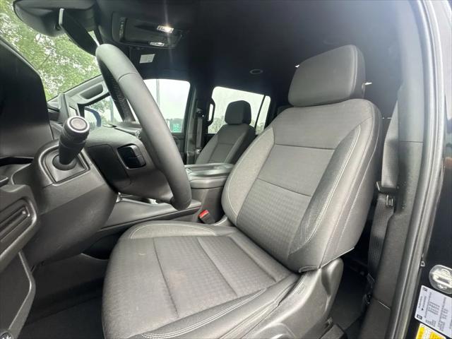 2024 Chevrolet Suburban 2WD LS