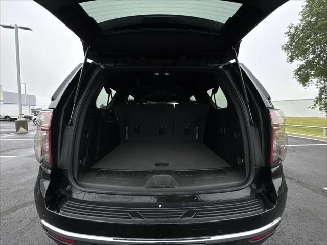 2024 Chevrolet Suburban 2WD LS
