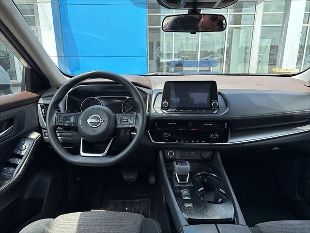 2022 Nissan Rogue SV FWD