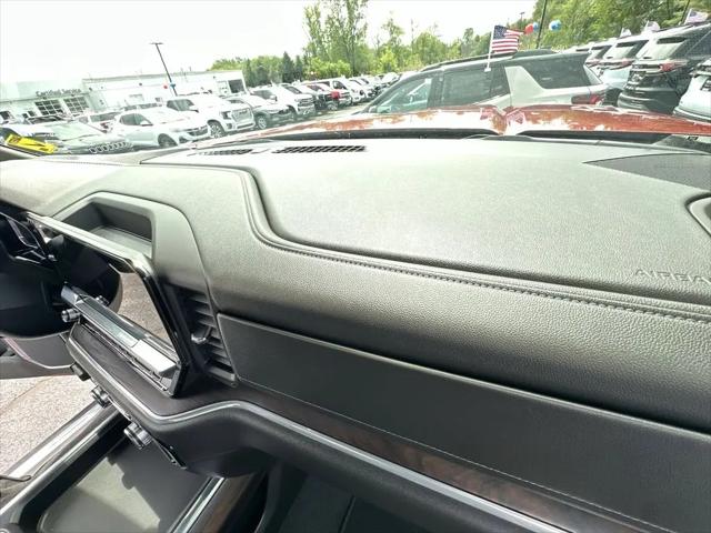 2026 GMC Sierra 2500HD Crew Cab, Standard Bed, SLT, 4WD