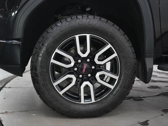 2022 GMC Sierra 1500 Limited 4WD Crew Cab Short Box AT4