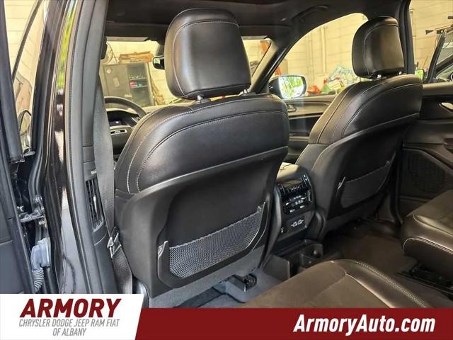 2023 Jeep Grand Cherokee L Altitude 4x4