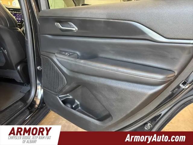 2023 Jeep Grand Cherokee L Altitude 4x4