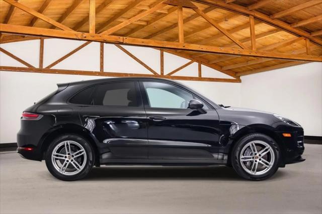 2021 Porsche Macan Macan