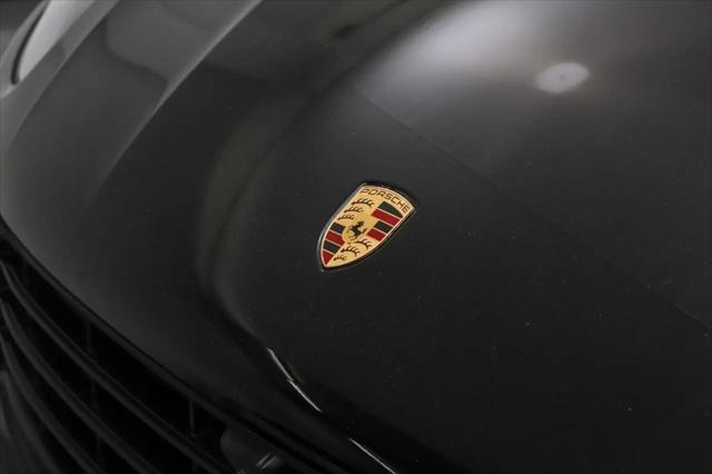 2021 Porsche Macan Macan