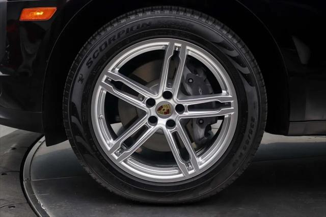 2021 Porsche Macan Macan