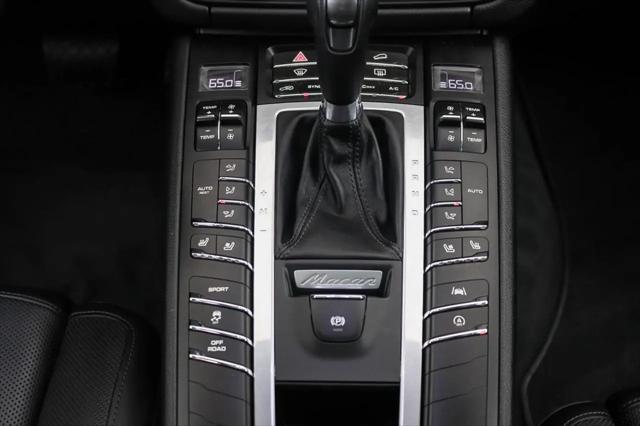 2021 Porsche Macan Macan