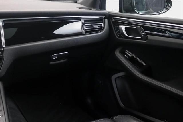 2021 Porsche Macan Macan