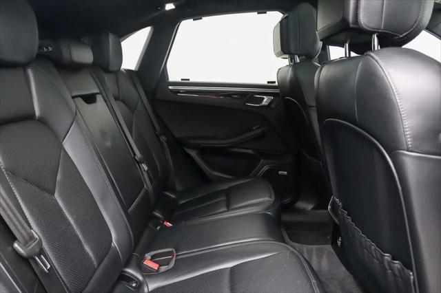 2021 Porsche Macan Macan