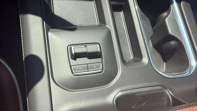 2026 GMC Sierra 2500HD Crew Cab, Standard Bed, Denali Ultimate, 4WD