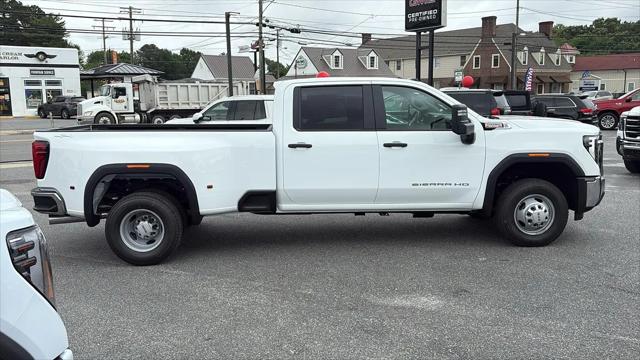 2026 GMC Sierra 3500HD Crew Cab, Long Bed, Pro Dual Rear Wheel, 4WD