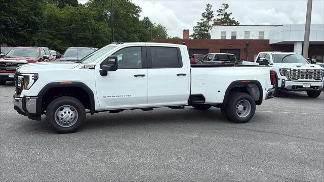 2026 GMC Sierra 3500HD Crew Cab, Long Bed, Pro Dual Rear Wheel, 4WD