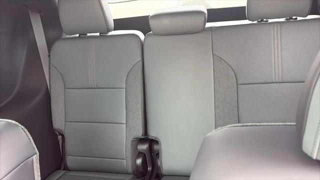 2026 GMC Acadia AT4 AWD