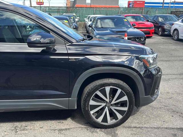 2024 Volkswagen Taos 1.5T SE