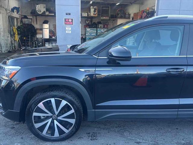 2024 Volkswagen Taos 1.5T SE