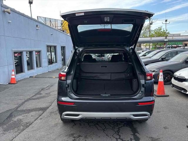 2024 Mitsubishi Outlander SE Black Edition S-AWC