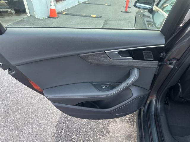2024 Audi A4 Premium Plus 45 TFSI S line quattro S tronic
