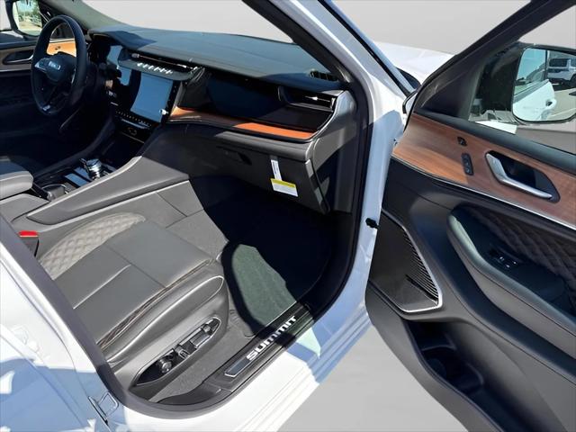 2026 Jeep Grand Cherokee L Summit 4x4