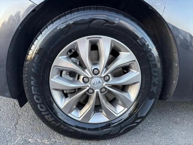 2020 Kia Sedona LX