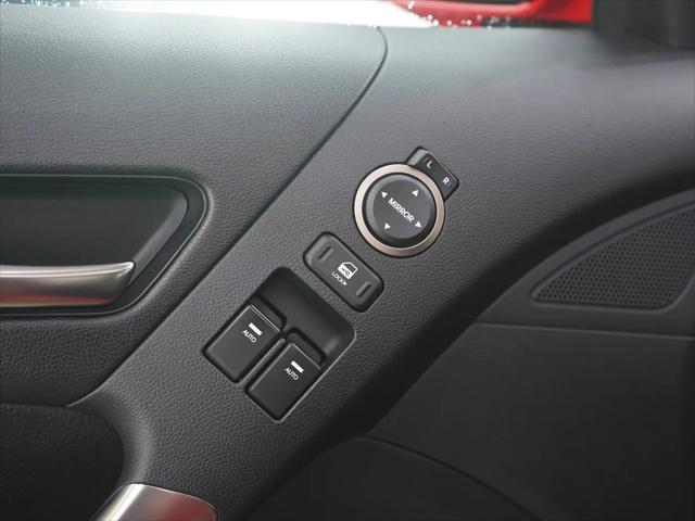 2013 Hyundai Genesis Coupe 3.8 Track