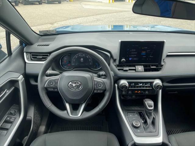 2024 Toyota RAV4 Hybrid SE